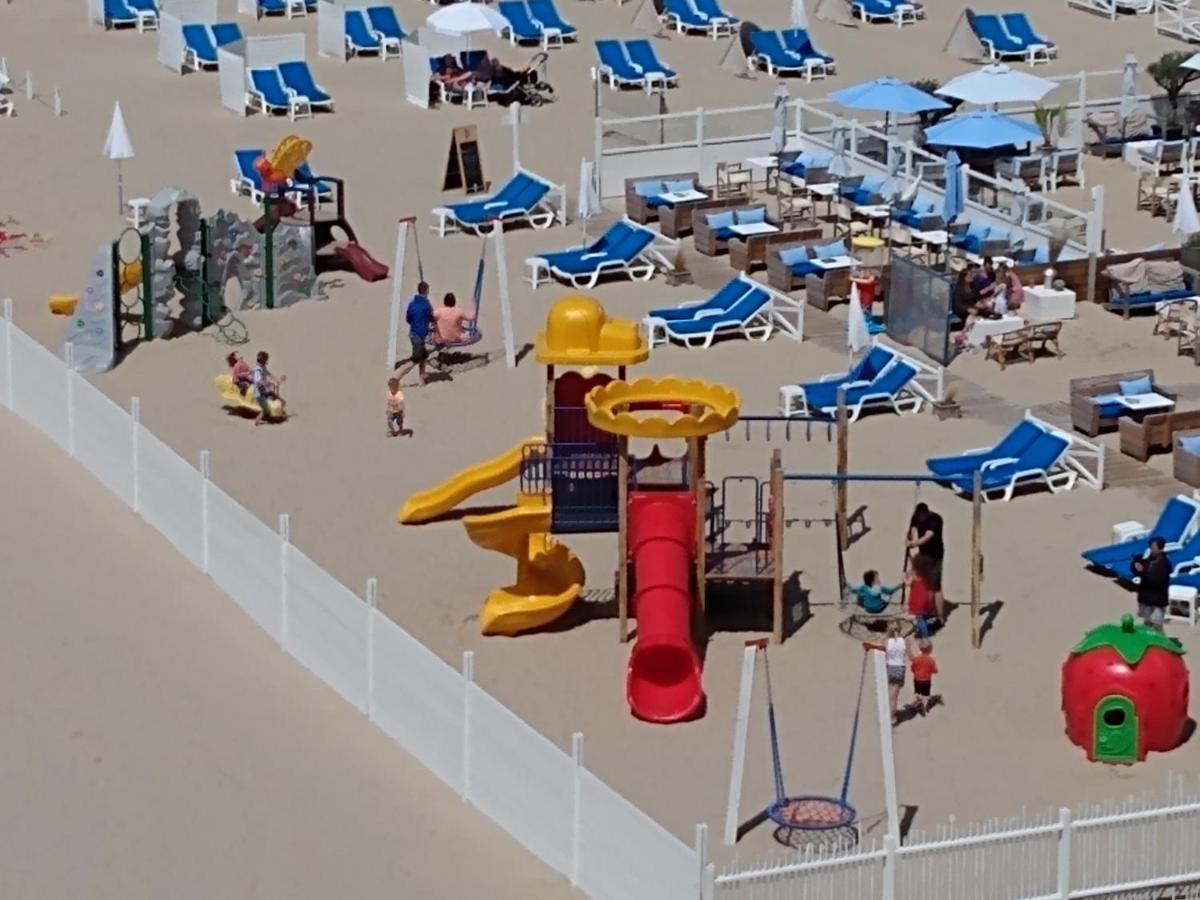 Beachview Pier Blankenberge Exterior photo